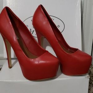 Steve Madden DEJAVU Pumps